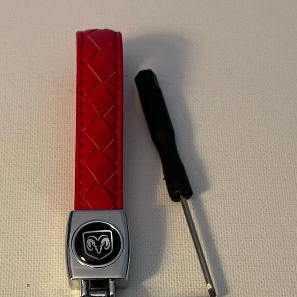 Dodge Logo Key Fob Keychain in Red Leather NWT - Picture 4 of 5